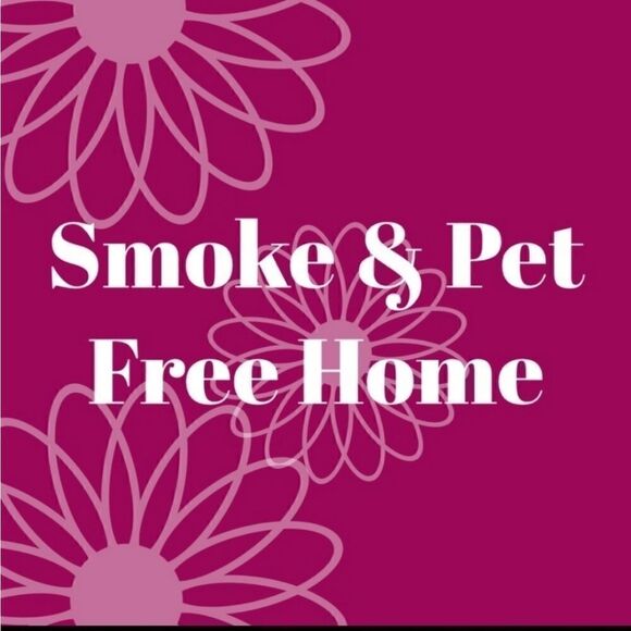 Colleen Lopez  Ladies Off the Shoulder Smocked Top, Small - Picture 8 of 9